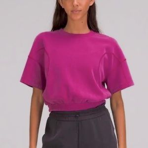 Lululemon cropped shirt